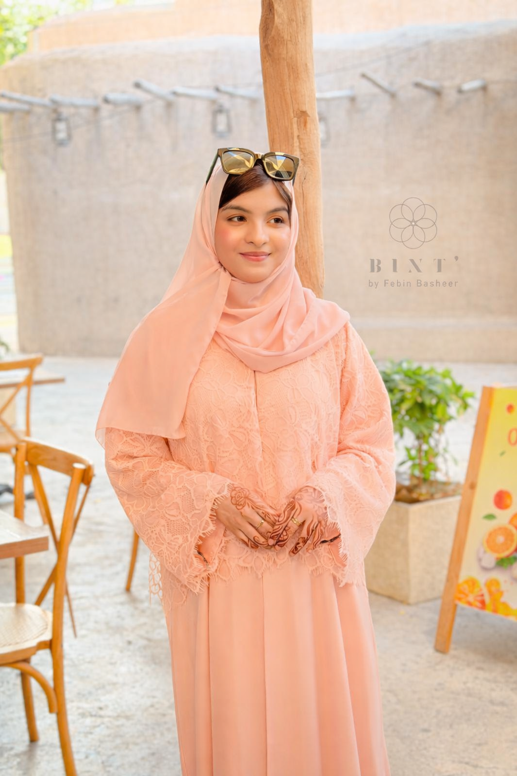 FRENCH LACE PEACH